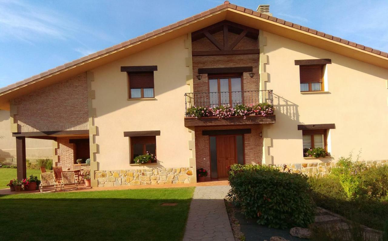 El Chalet Del Golf Urturi المظهر الخارجي الصورة