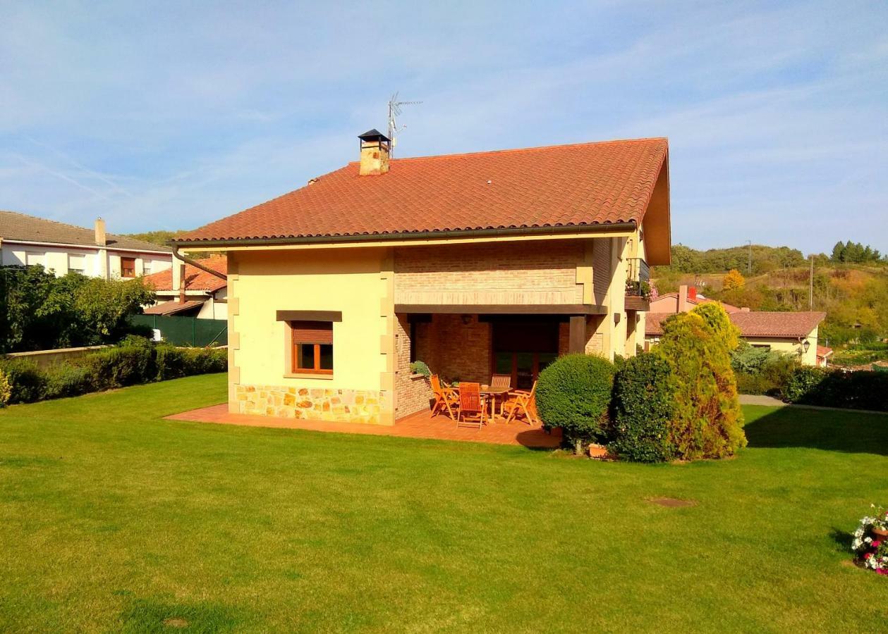 El Chalet Del Golf Urturi المظهر الخارجي الصورة